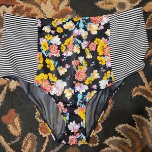 Torrid 2 swim bottoms